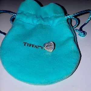 AUTHENTIC Tiffany &Co SINGLE earring